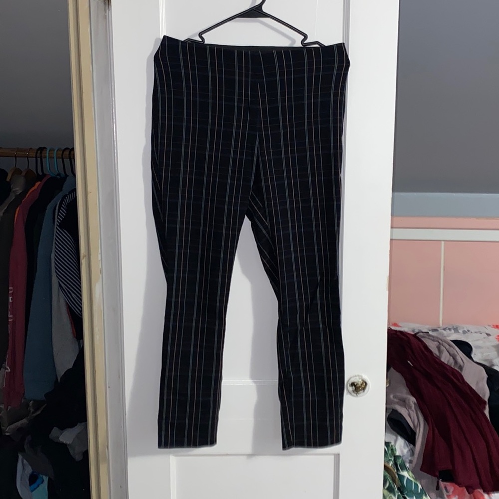 Stretchy pattern slacks